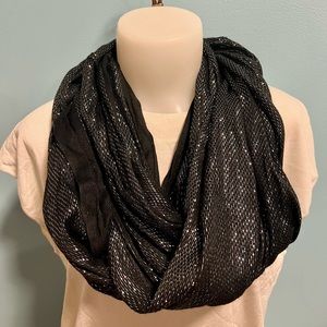 Fun infinity scarf like new condition shiny silver